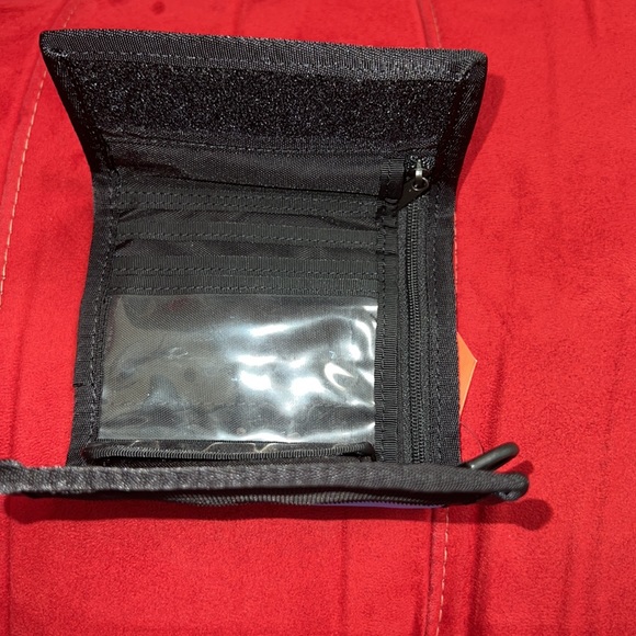 TNF MENS BASE CAMP WALLET - Picture 4 of 8